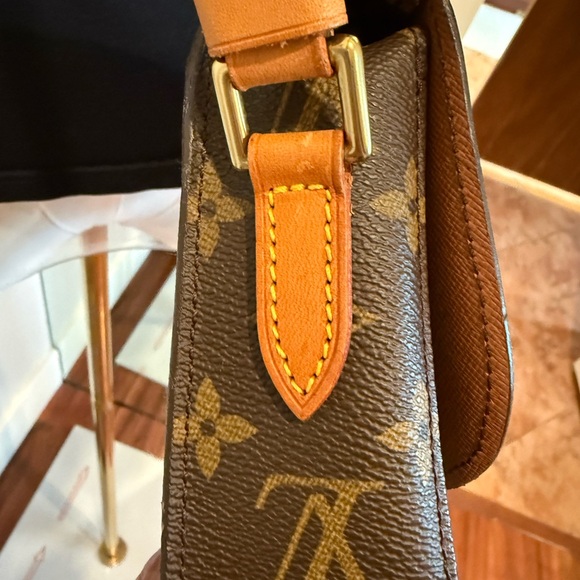 St Cloud Louis Vuitton PM Monogram Crossbody Bag - Picture 5 of 16